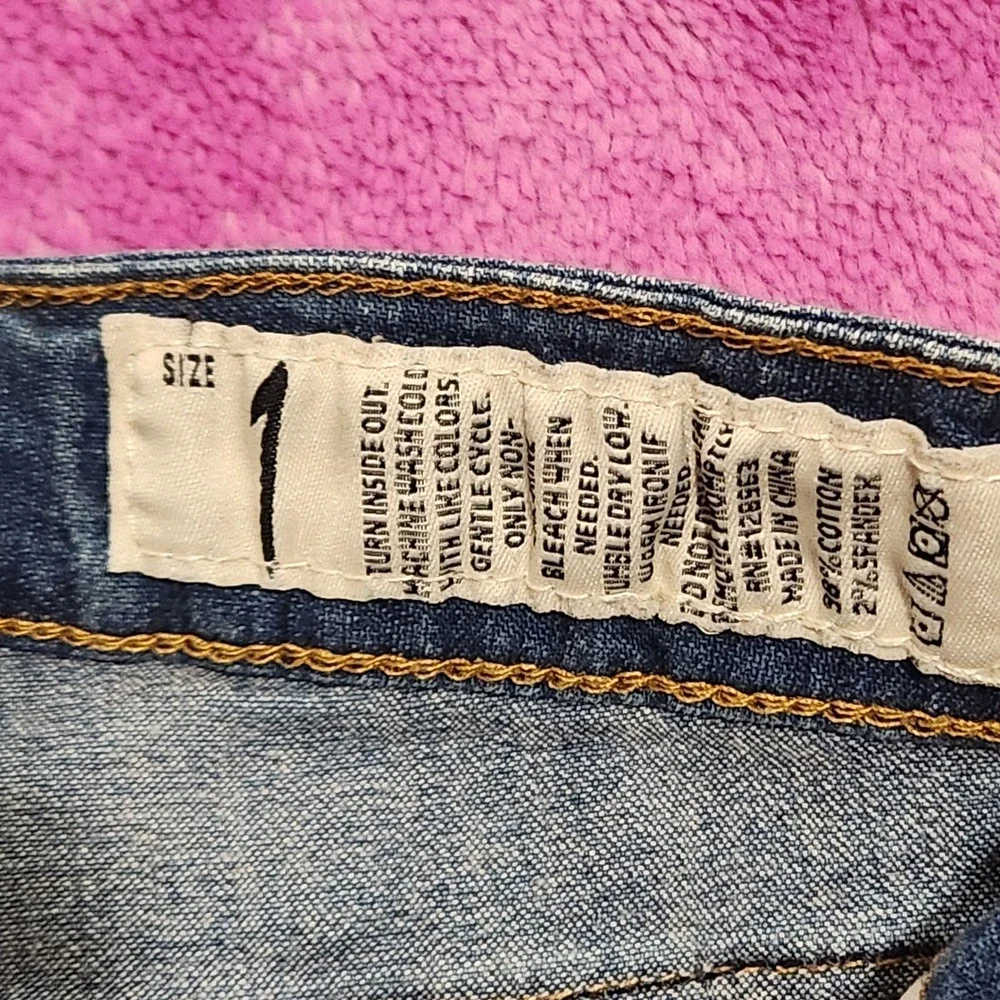 Indigo Rein Jeans Women's Size 1 Ultra‎ Low Rise Skinny Blue Embroidered Pocket